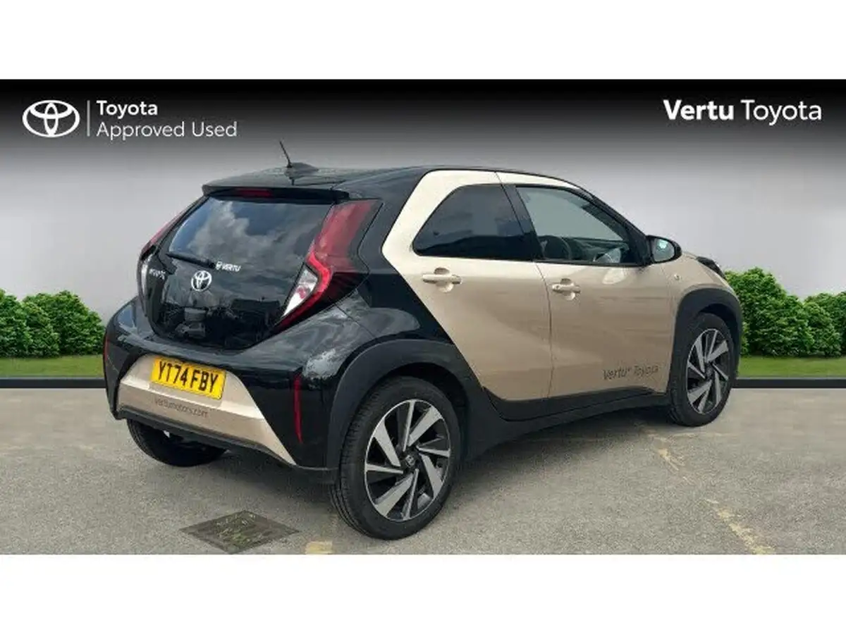2024-toyota-aygo-x-10-vvt-i-edge-big-1