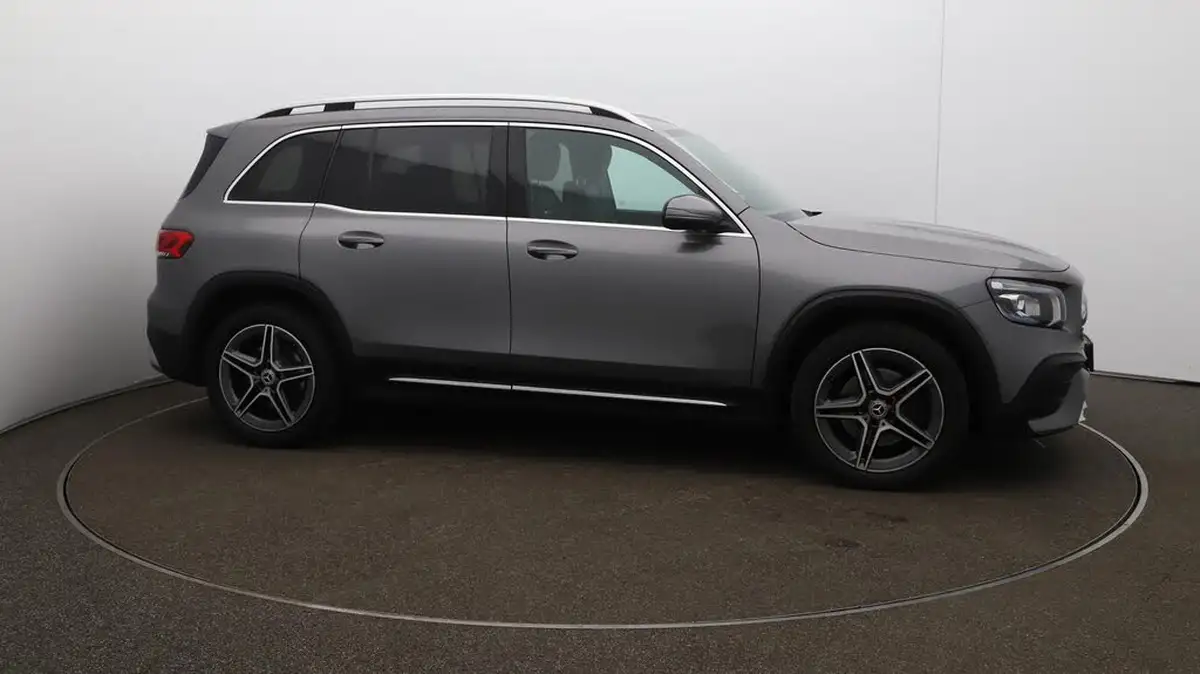 2021-mercedes-benz-glb-class-13-glb200-amg-line-8g-tronic-big-49