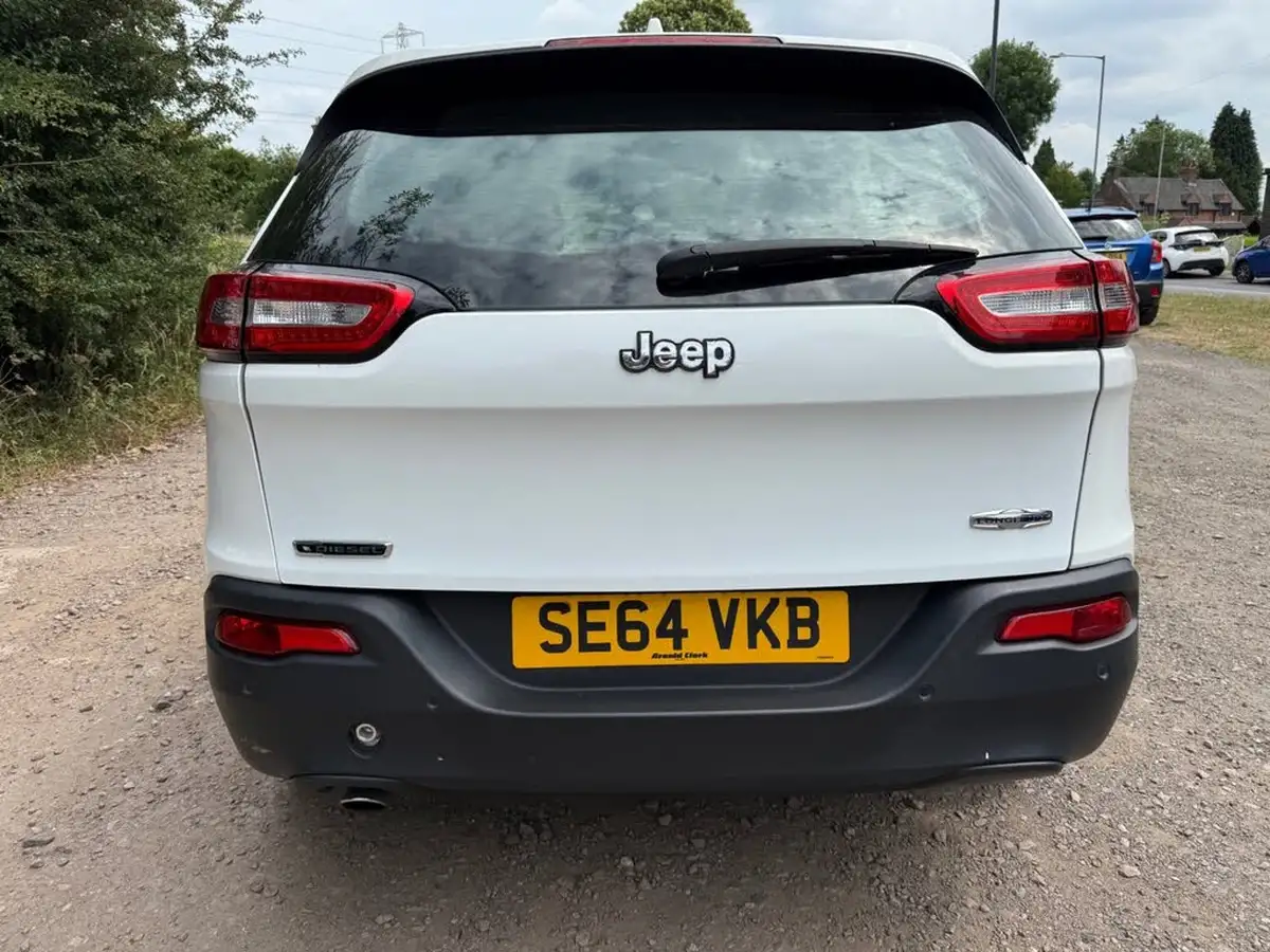 2015-jeep-cherokee-20crd-longitude-138bhp-4wd-big-2