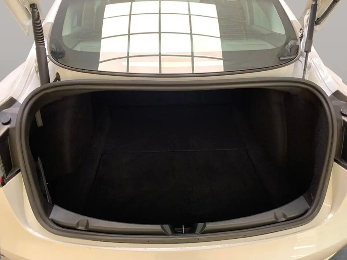 2023-tesla-model-3-e-performance-big-41