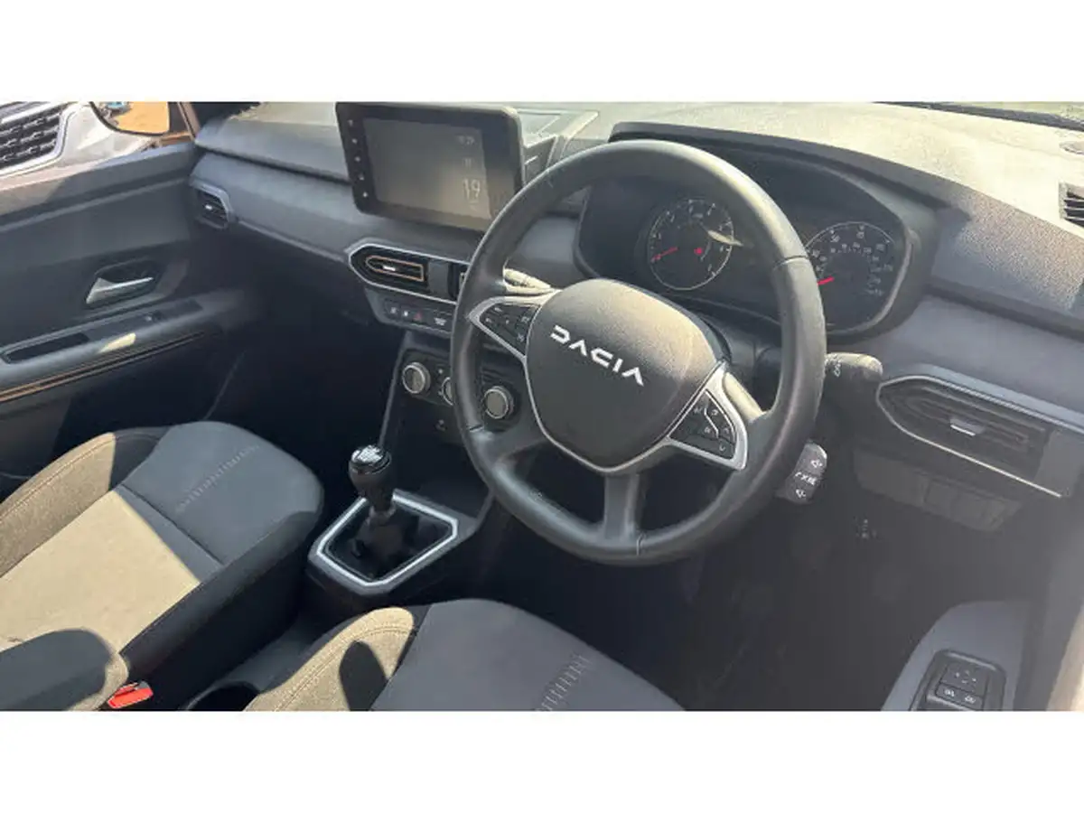 2023-dacia-sandero-stepway-10-tce-essential-90bhp-big-10