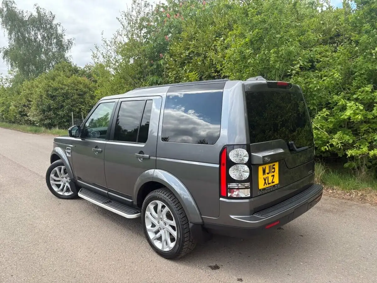 2015-land-rover-discovery-4-30-sd-v6-hse-big-3