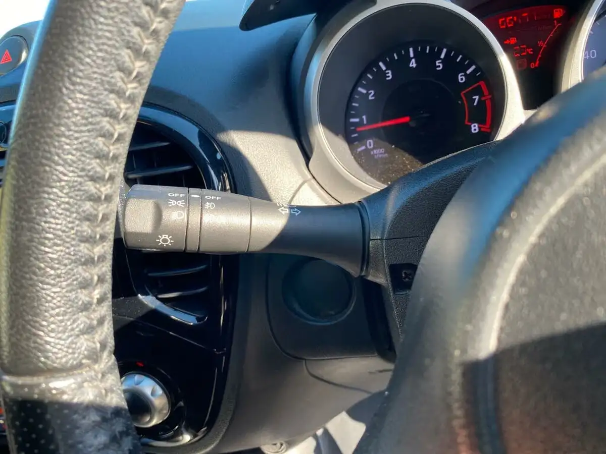 2013-nissan-juke-16-n-tec-1598cc-big-41