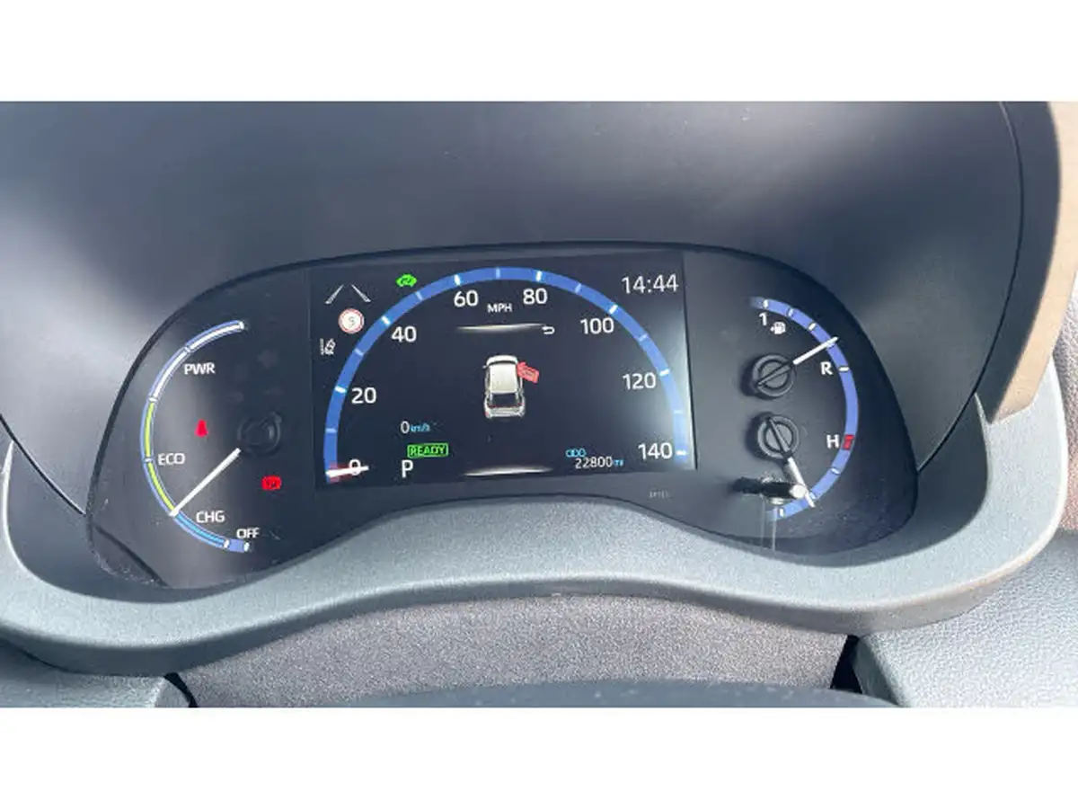 2022-toyota-yaris-cross-15-vvt-i-excel-big-10