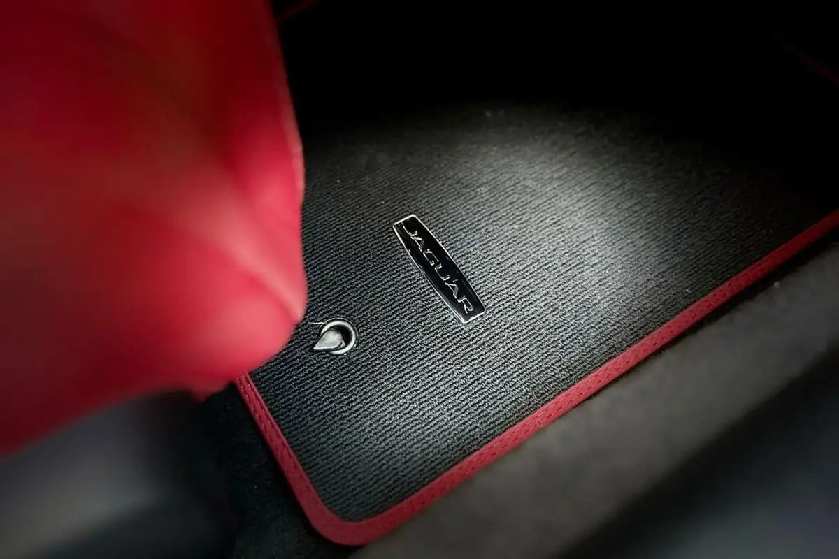 2022-jaguar-f-type-20-p300-r-dynamic-black-coupe-big-34
