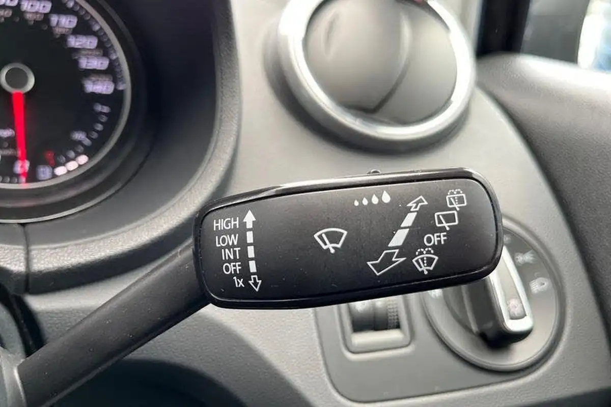 2016-seat-ibiza-12-tsi-fr-110ps-hatchback-5d-big-14