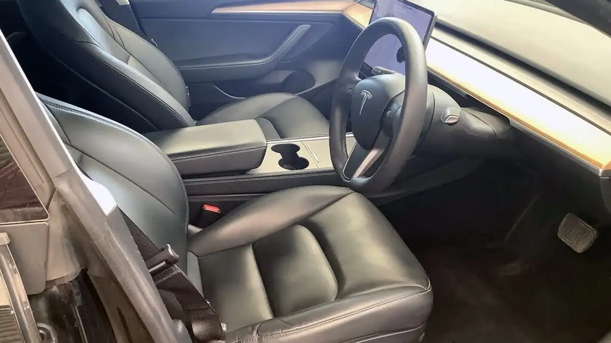 2021-tesla-model-3-e-standard-plus-big-10