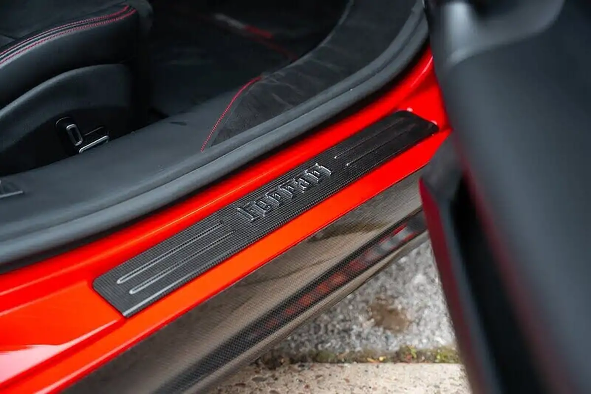 2023-ferrari-sf90-40t-v8-f1-dct-ss-4wd-big-41