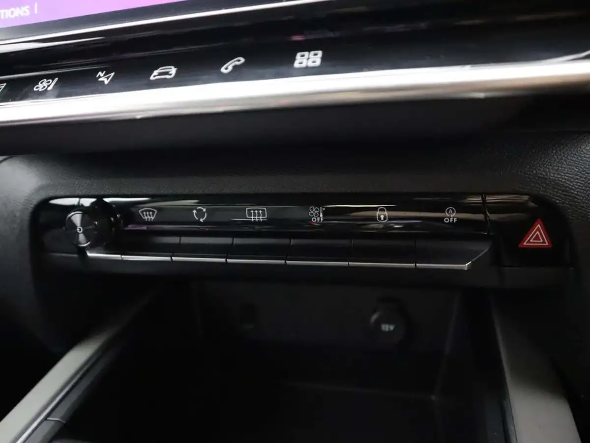 2022-citroen-c5-aircross-12-puretech-shine-plus-eat8-big-30