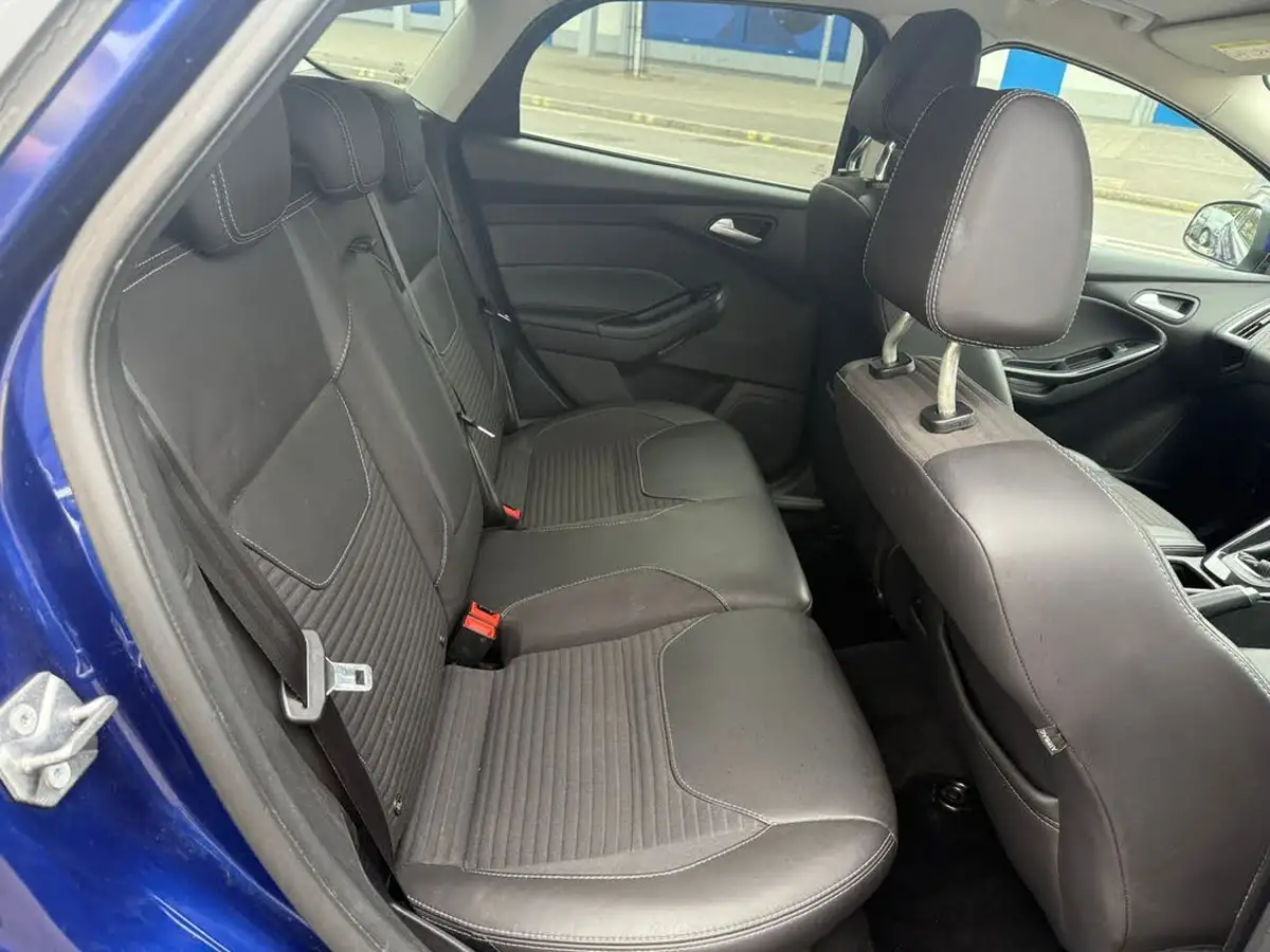 2015-ford-focus-10-titanium-x-t-125ps-hatchback-big-8
