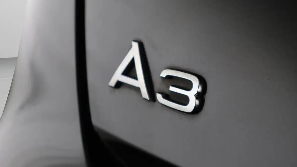 2020-audi-a3-10-30-tfsi-110ps-sportback-5d-big-22
