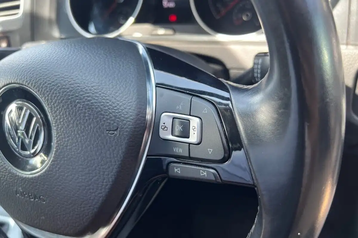 2019-volkswagen-golf-10-tsi-match-hatchback-5d-big-18