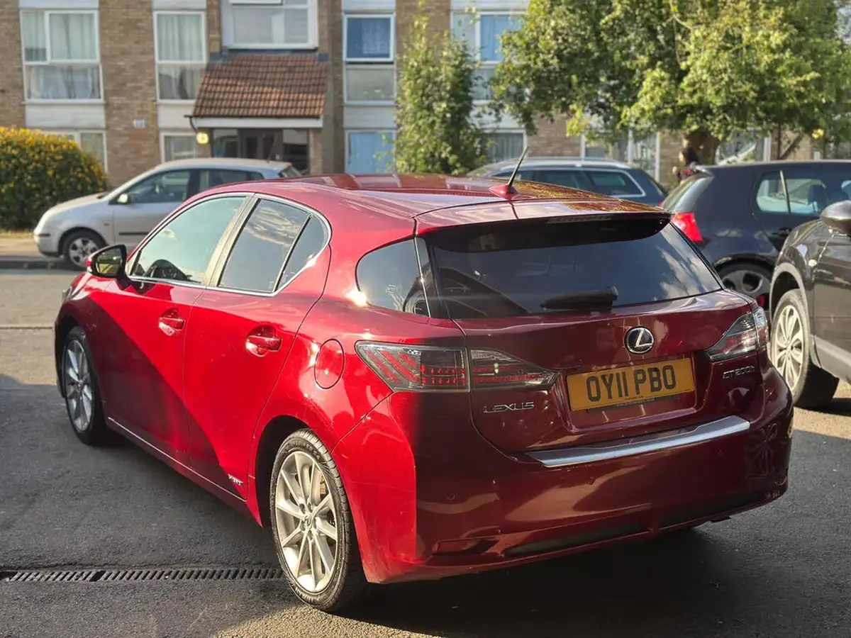 2011-lexus-ct-200h-18-se-l-premier-big-7