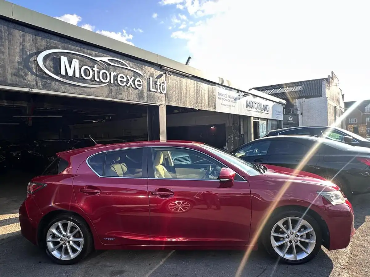 2011-lexus-ct-200h-18-se-l-premier-big-11