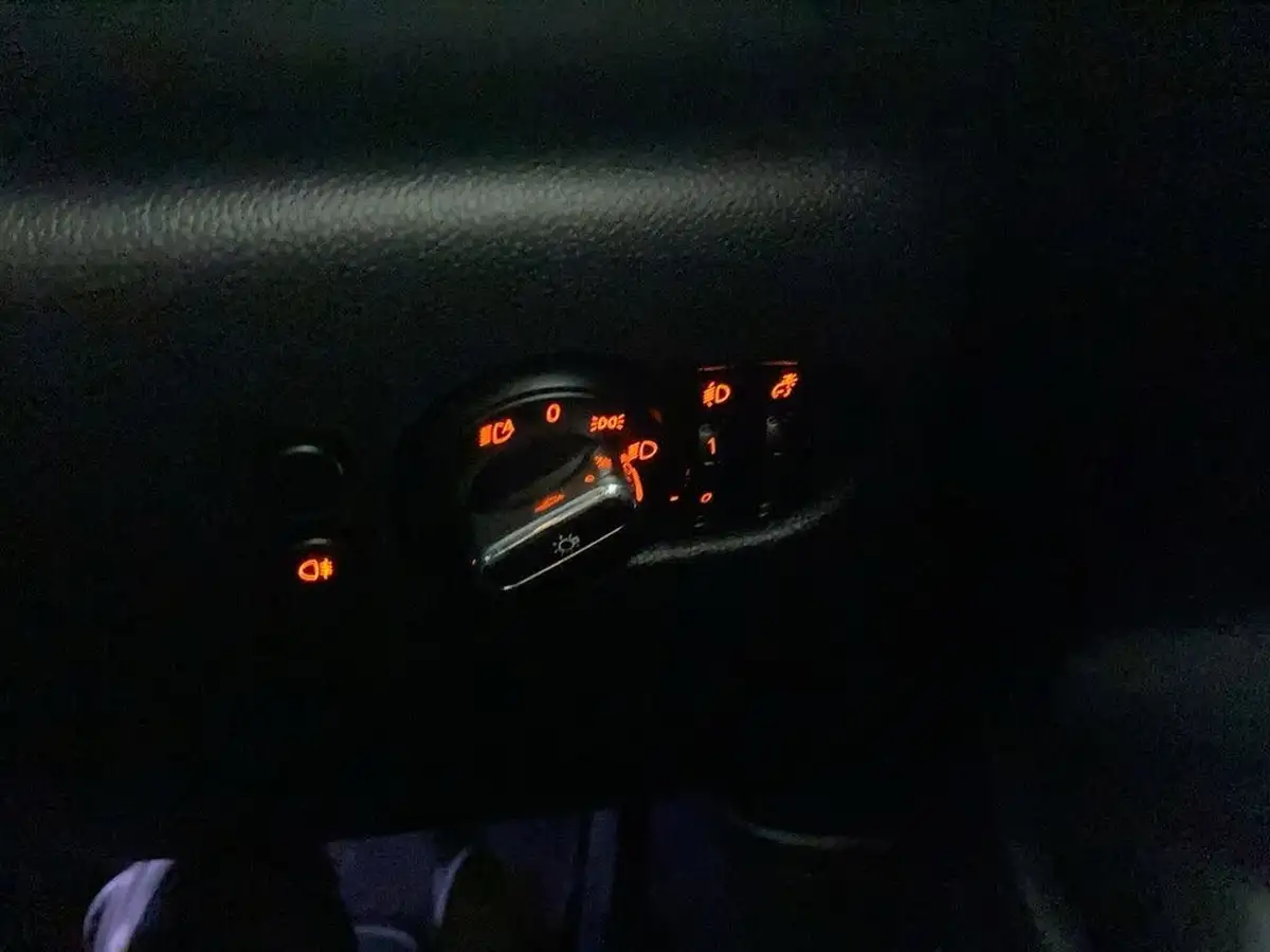 2021-mini-cooper-20-cooper-s-exclusive-hatchback-3d-auto-big-24