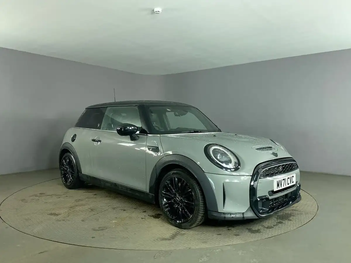 2021-mini-cooper-20-cooper-s-exclusive-hatchback-3d-auto-big-0