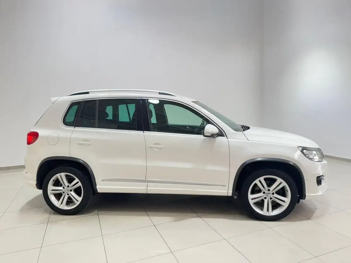 2013-volkswagen-tiguan-20tdi-r-line-140ps-bluemotion-tech-big-8