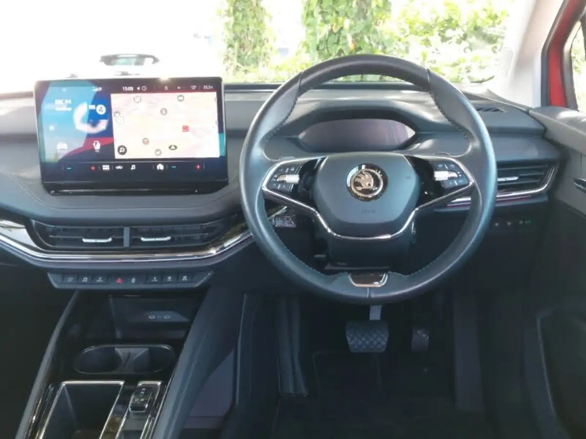 2022-skoda-enyaq-e-80-82-kwh-big-6