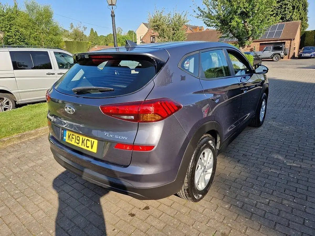 2019-hyundai-tucson-16-gdi-s-connect-big-21
