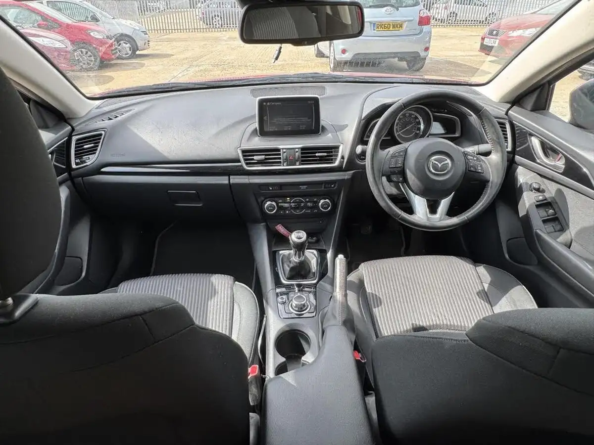 2014-mazda-mazda3-20-se-l-fastback-4d-big-32