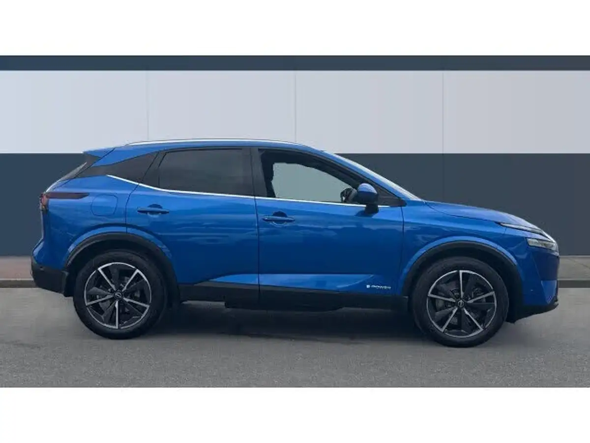 2023-nissan-qashqai-15-tekna-big-4