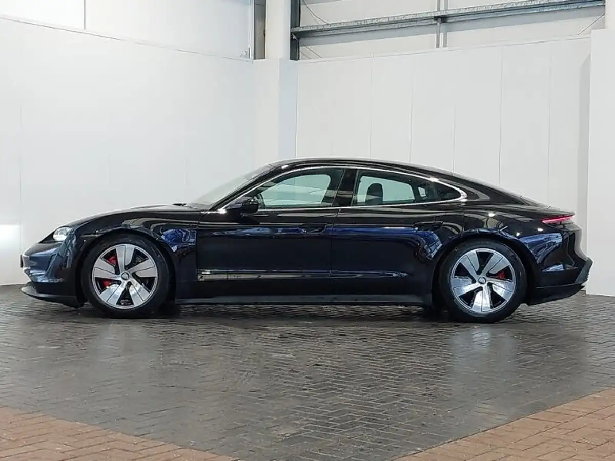 2022-porsche-taycan-e-4s-530ps-big-3