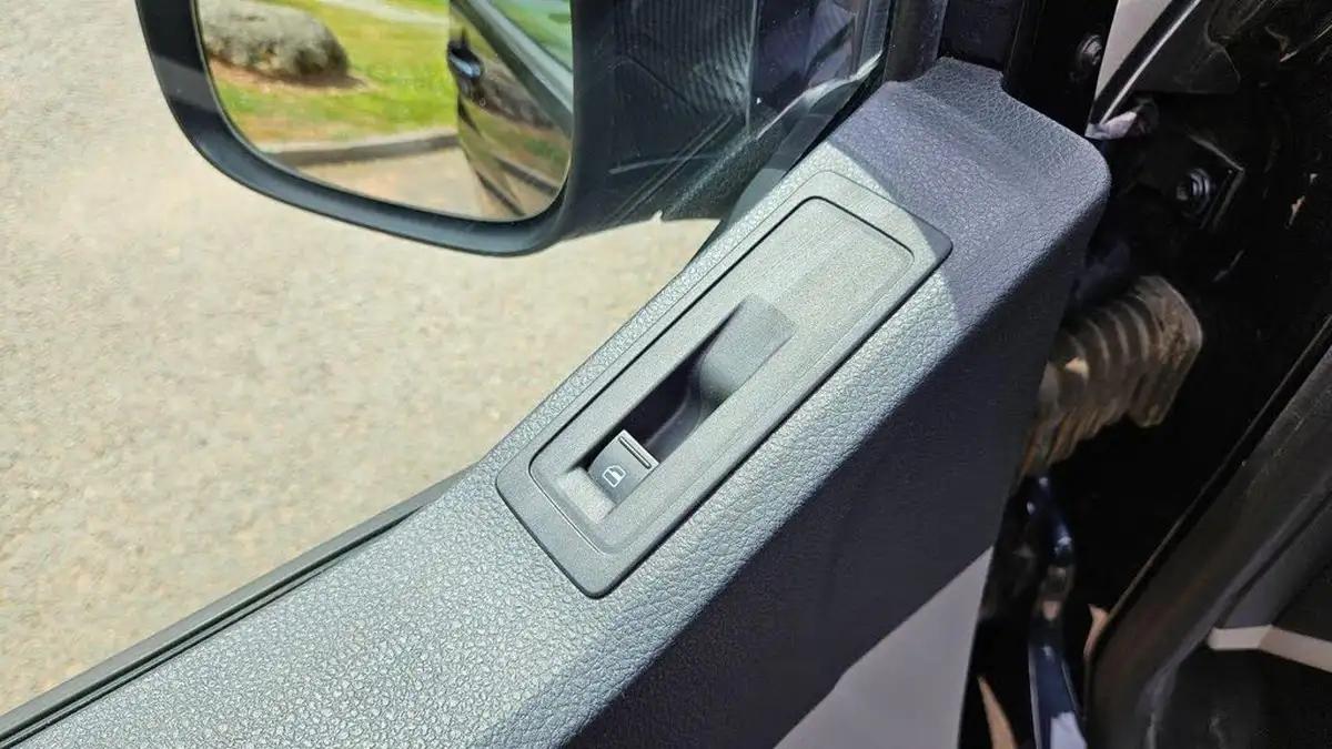 2018-volkswagen-transporter-20bitdi-t30-highline-bmt-swb-panel-van-dsg-big-26