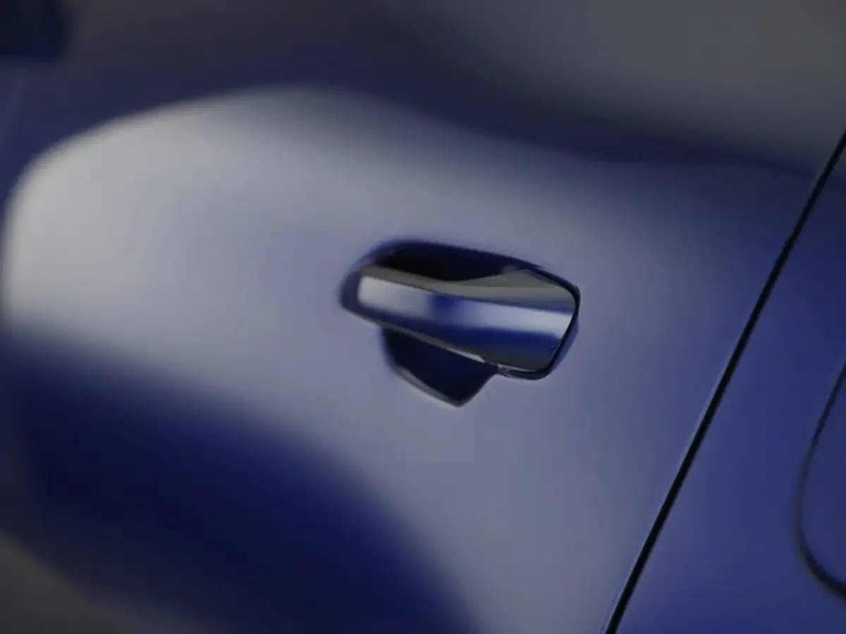 2025-porsche-macan-e-electric-big-35