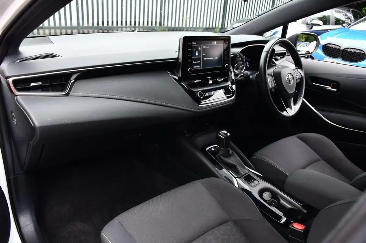 2020-toyota-corolla-18-vvt-i-icon-spare-wheel-touring-sports-5d-big-52