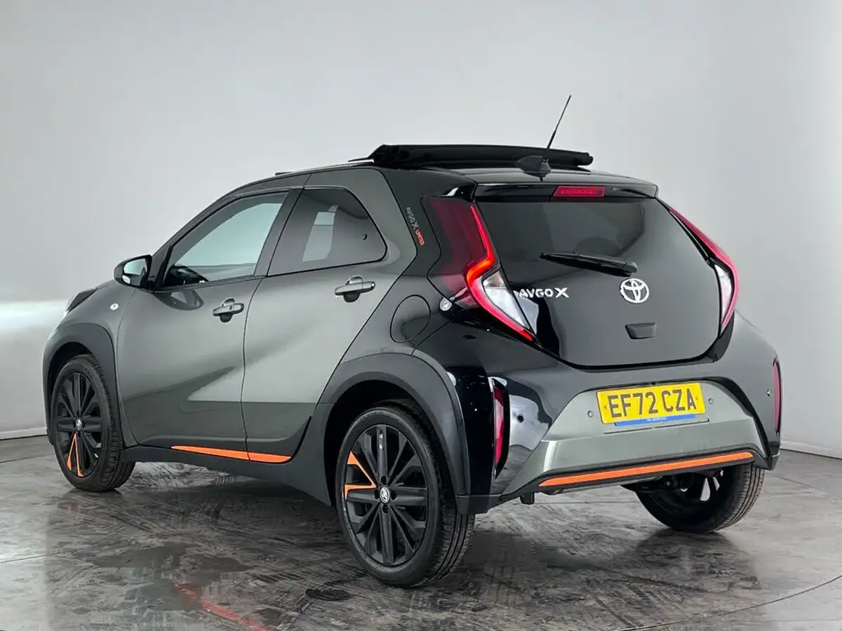 2022-toyota-aygo-x-10-vvt-i-limited-edition-big-3