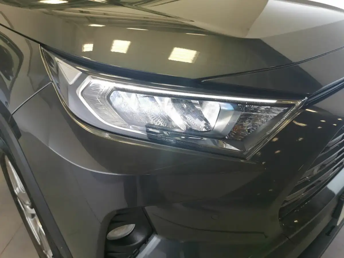 2021-toyota-rav4-25-vvt-i-design-215bhp-big-3
