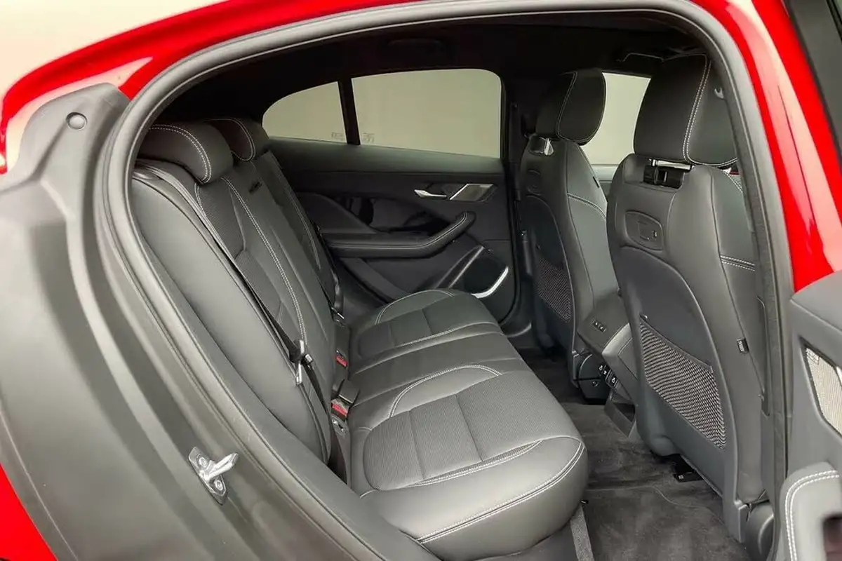 2023-jaguar-i-pace-ev400-hse-black-big-24
