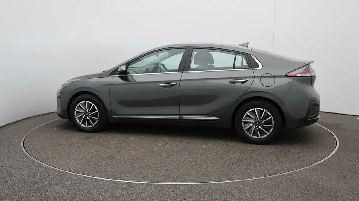 2022-hyundai-ioniq-e-premium-electric-big-51
