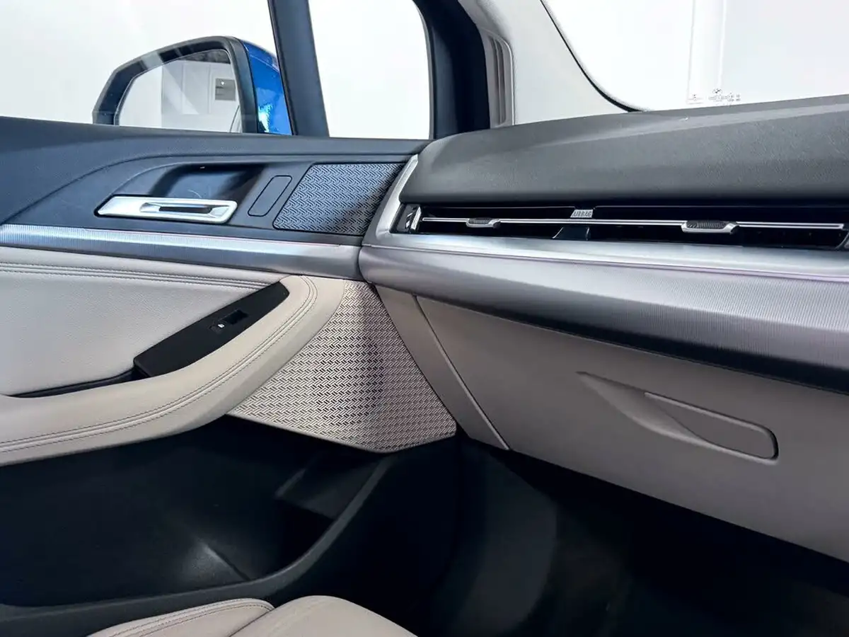 2022-bmw-2-series-15-225e-xdrive-luxury-big-27