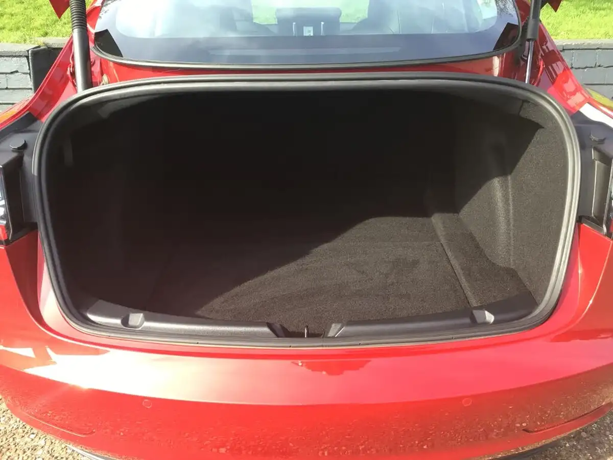 2021-tesla-model-3-e-long-range-awd-big-16