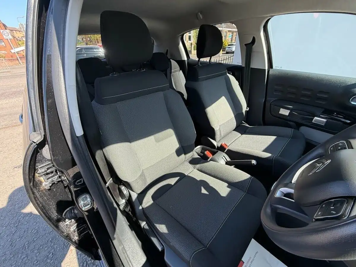 2024-citroen-c3-12-puretech-plus-110ps-eat6-big-17