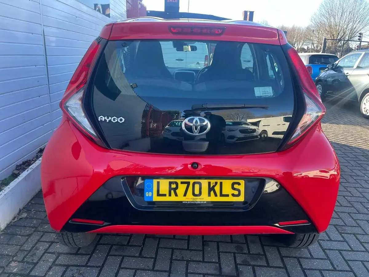 2020-toyota-aygo-10-vvt-i-x-play-tss-big-4