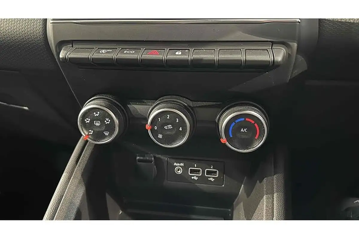 2020-renault-clio-10-sce-iconic-75bhp-big-33
