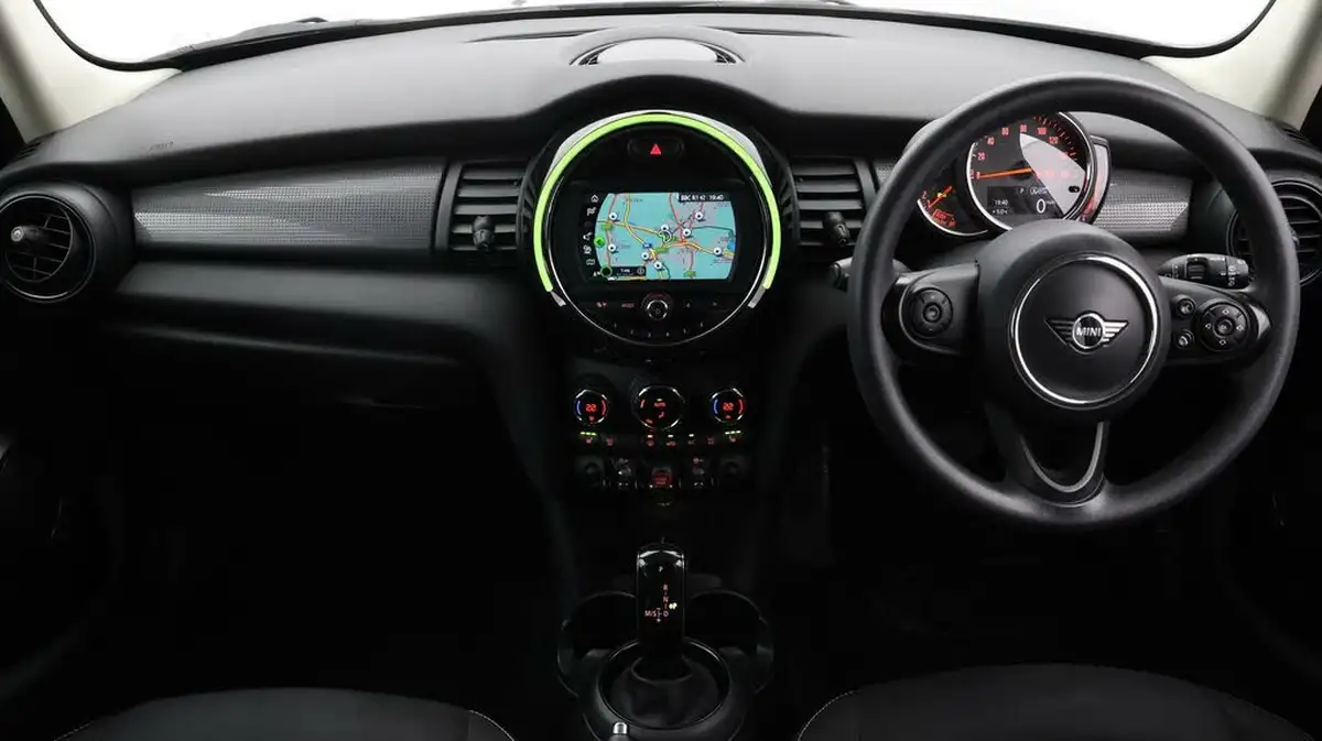 2019-mini-cooper-15-cooper-classic-hatchback-5d-auto-big-12