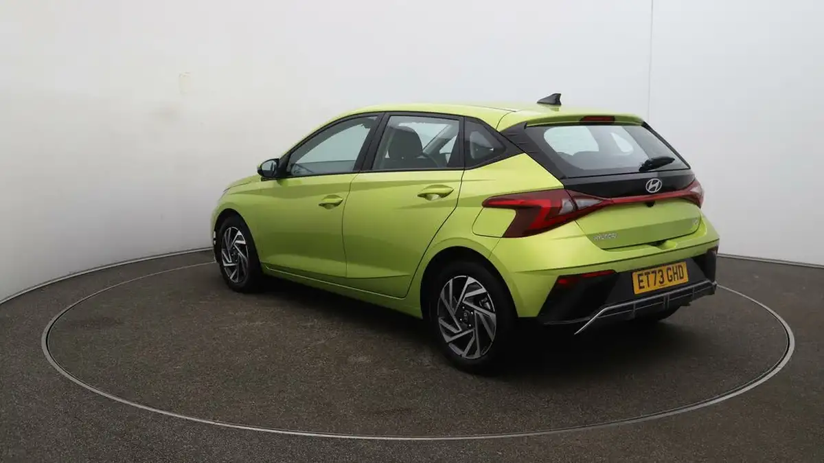 2024-hyundai-i20-10-t-gdi-advance-big-54
