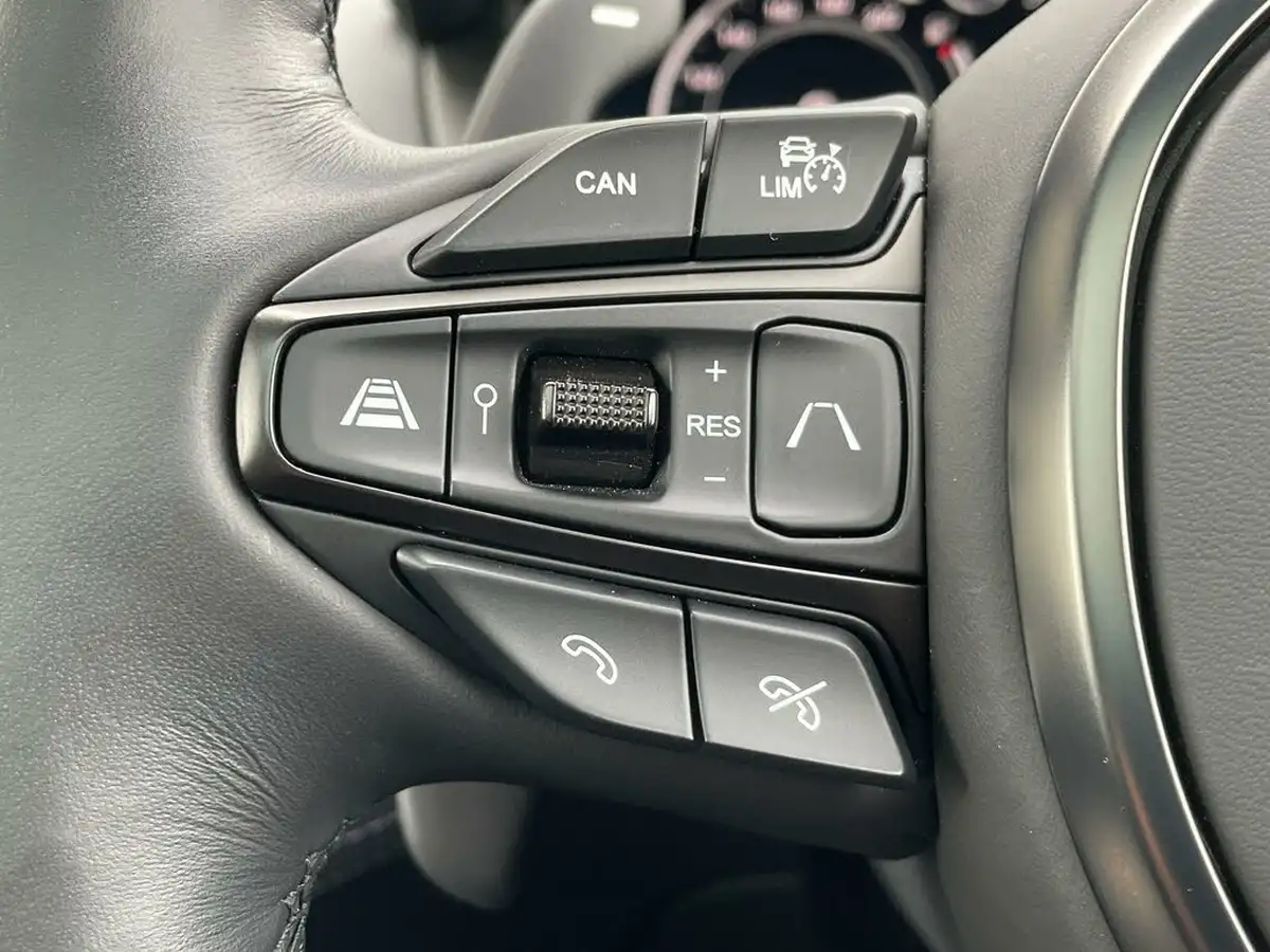 2024-aston-martin-dbx-40-v8-big-54