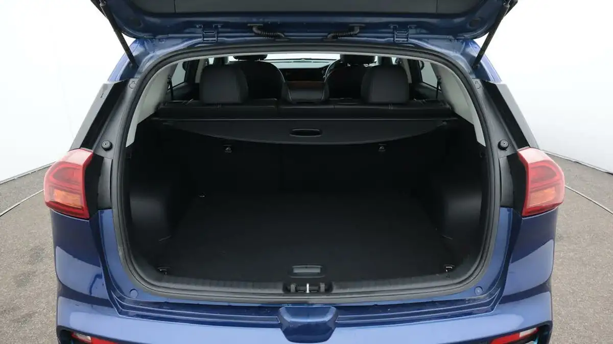 2022-kia-e-niro-ev-3-big-17