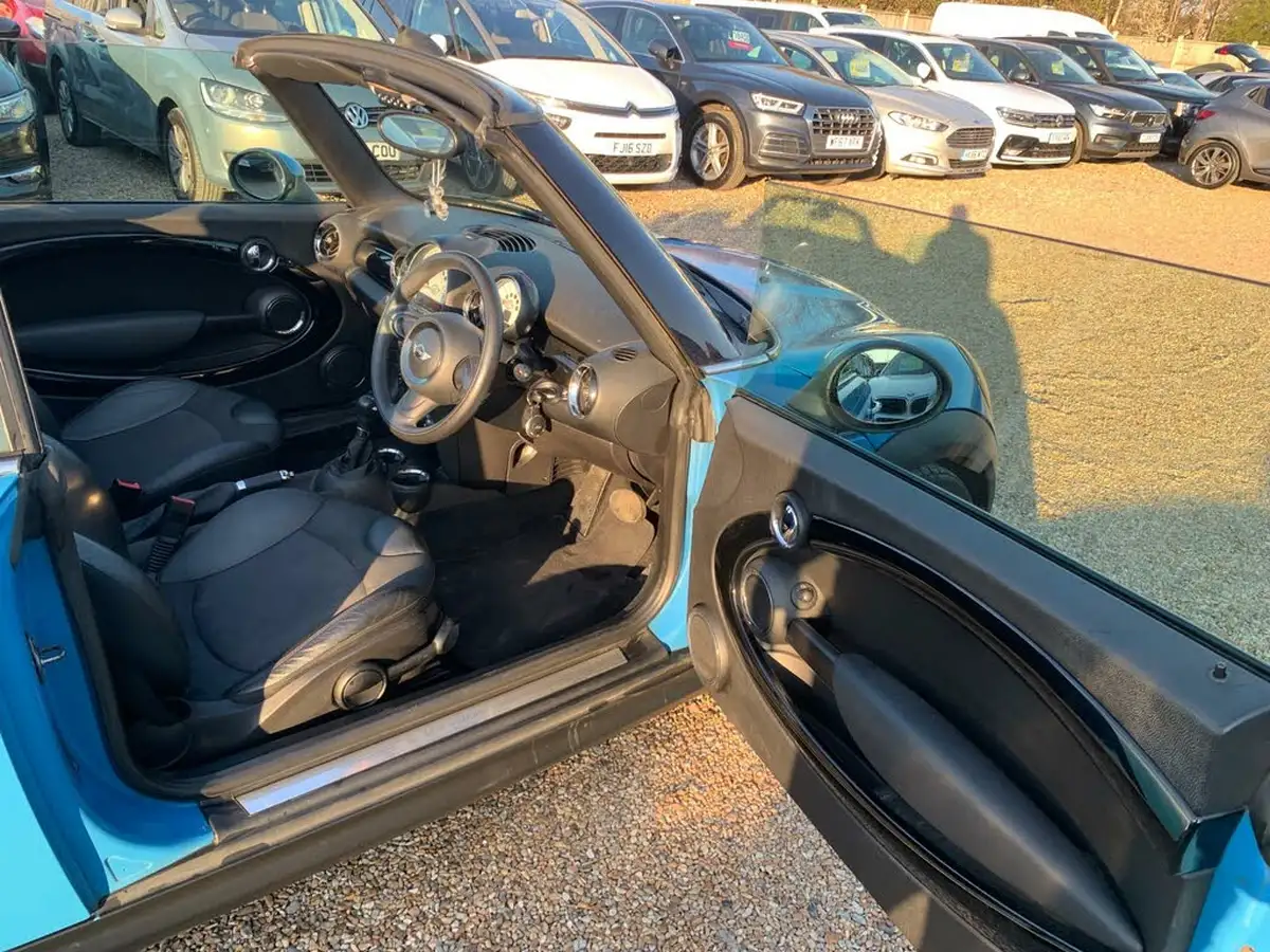 2013-mini-cooper-16-cooper-122bhp-convertible-2d-auto-big-16