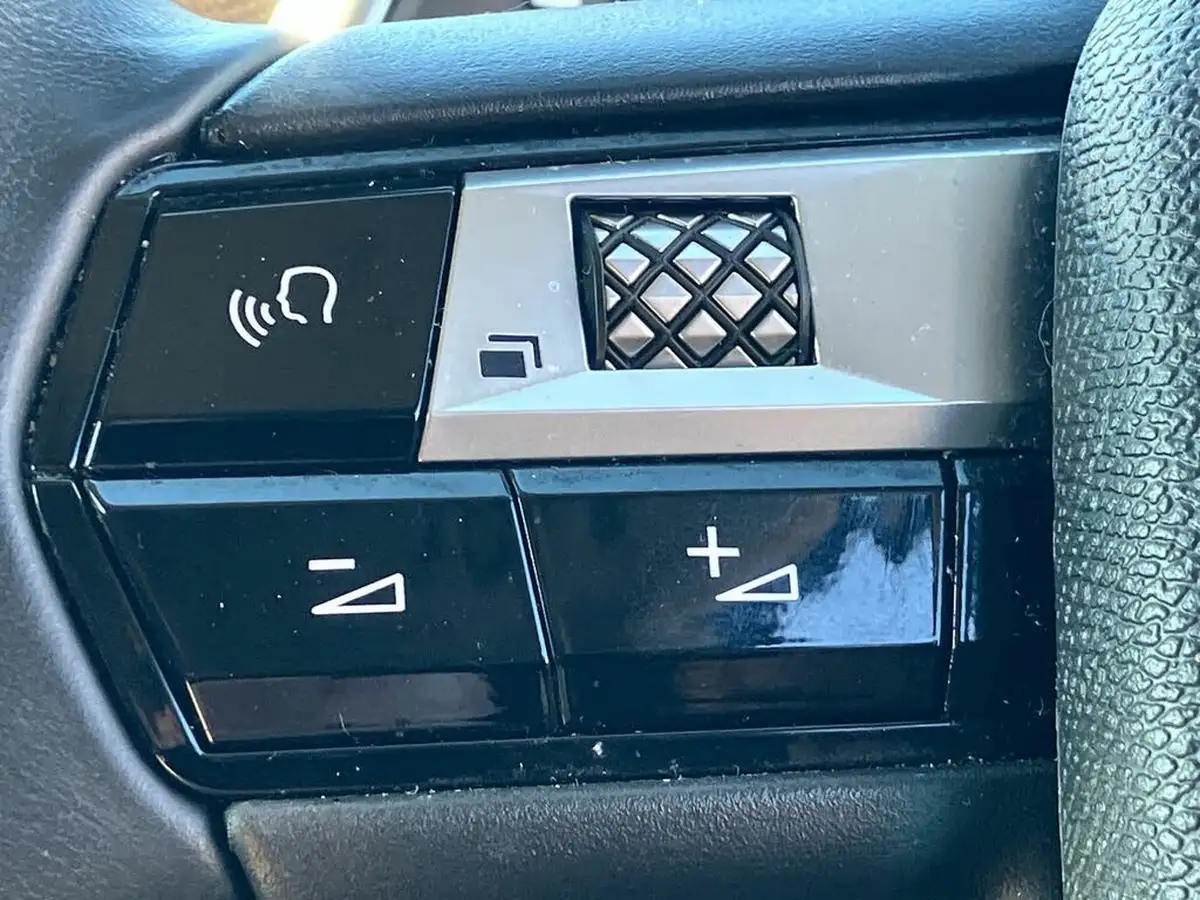2019-ds-ds-3-crossback-12-puretech-prestige-130ps-eat8-big-15