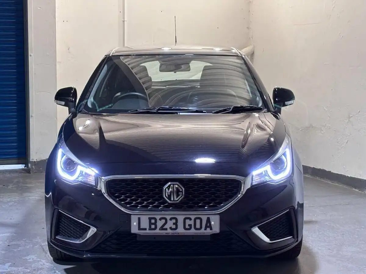 2023-mg-mg3-15-vti-tech-exclusive-nav-big-1