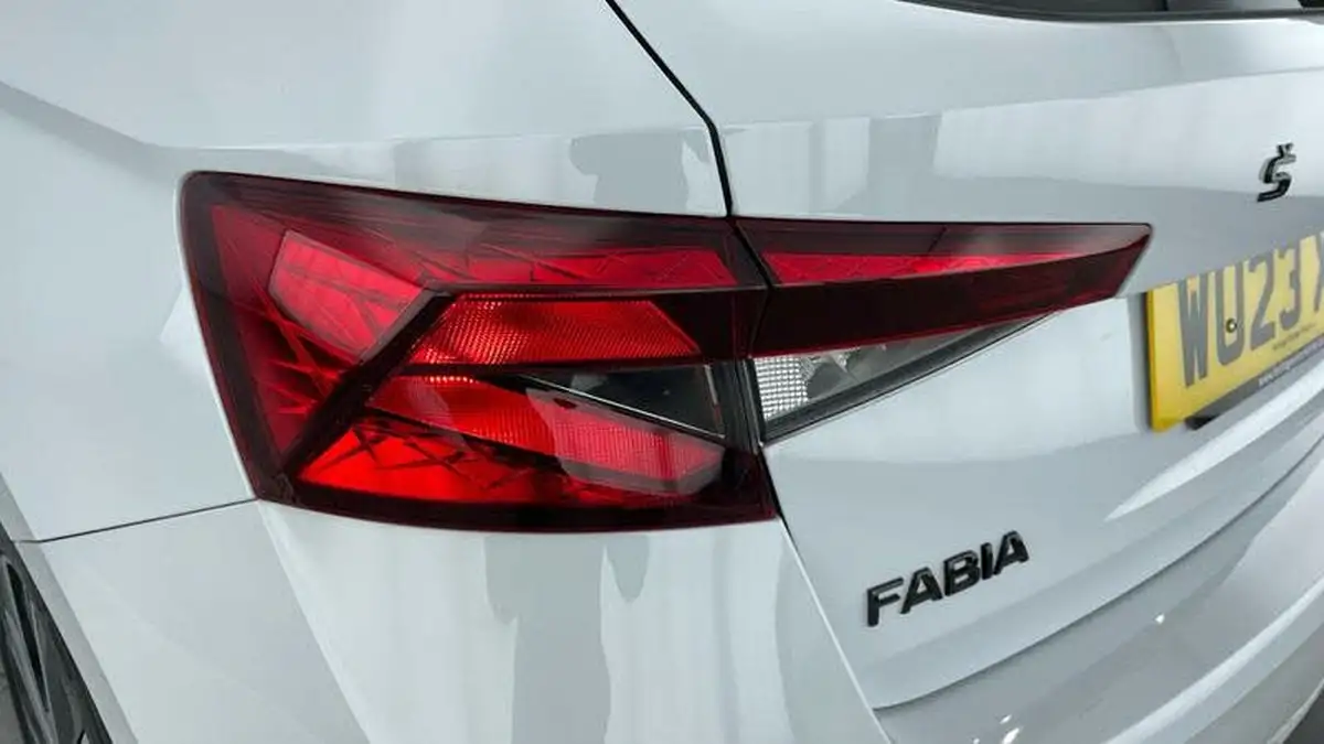 2023-skoda-fabia-15-tsi-monte-carlo-big-28
