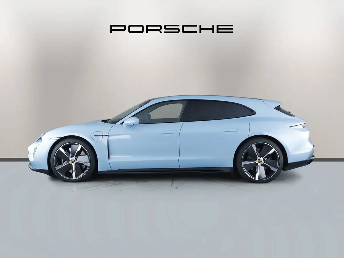 2023-porsche-taycan-e-gts-sport-turismo-big-4