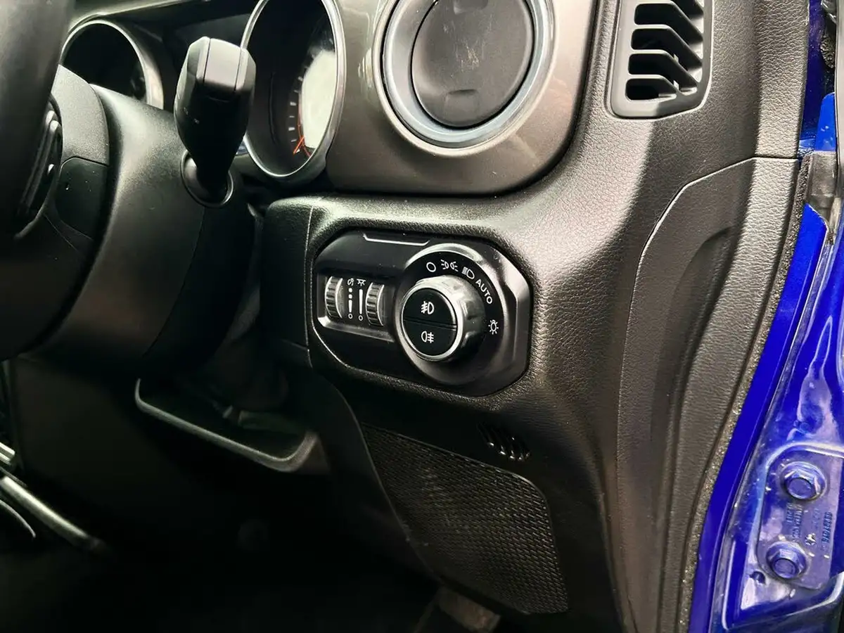 2020-jeep-wrangler-22-multijet-ii-sahara-hard-5d-big-57