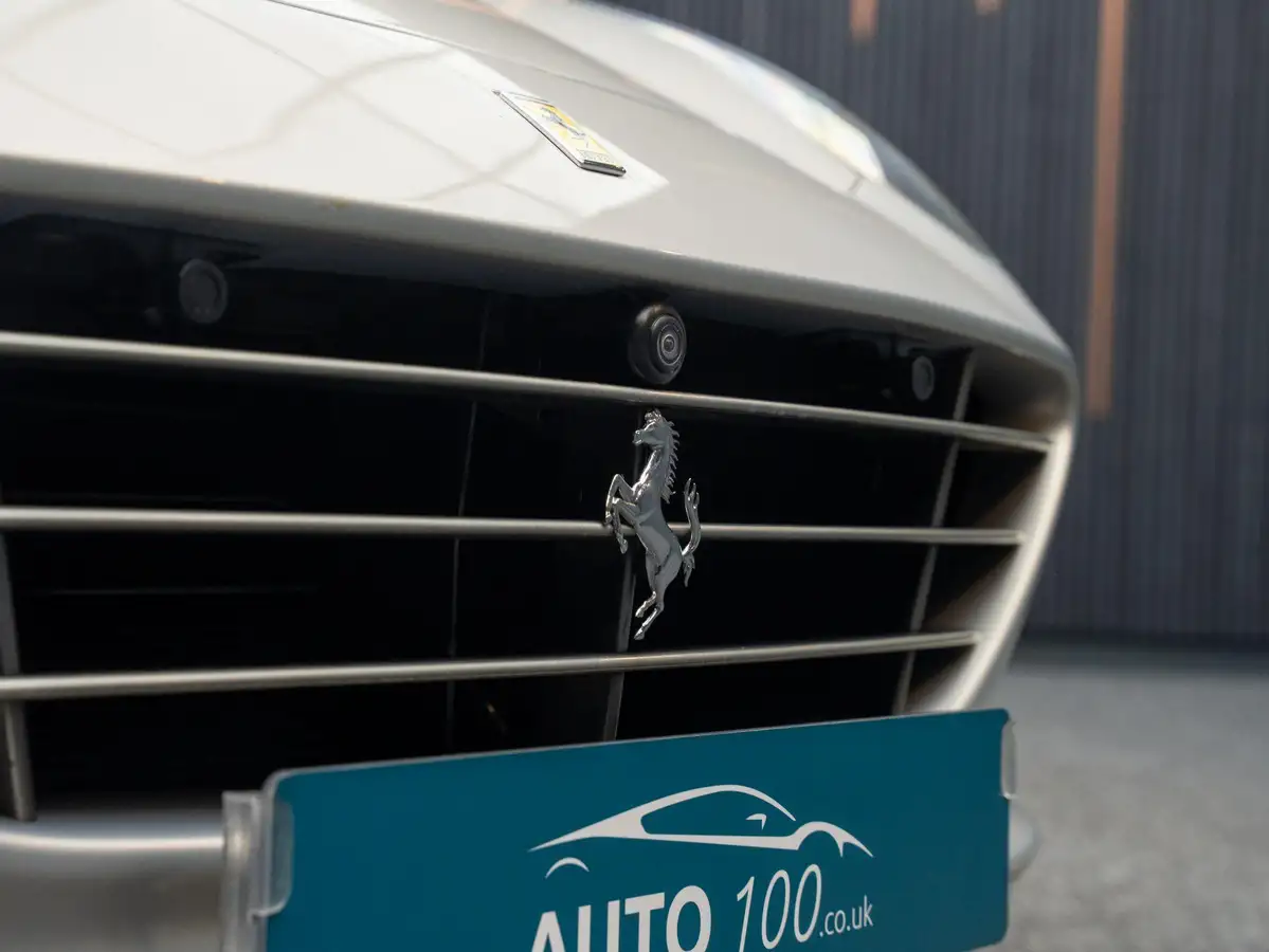 2016-ferrari-california-39-t-big-33