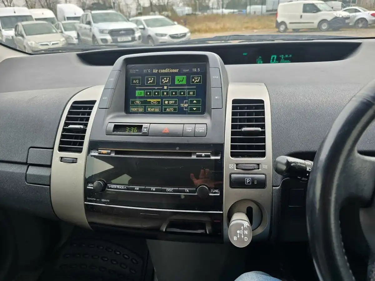 2007-toyota-prius-15-vvt-i-t3-big-35